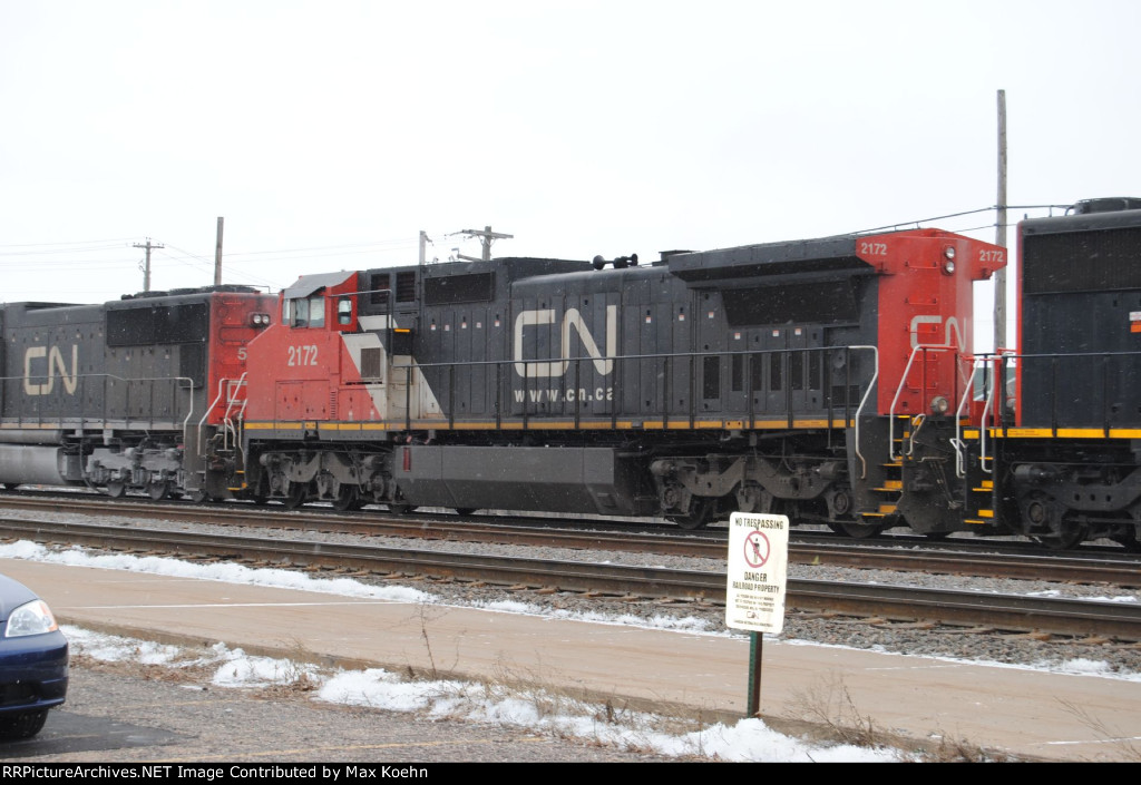 CN 2172